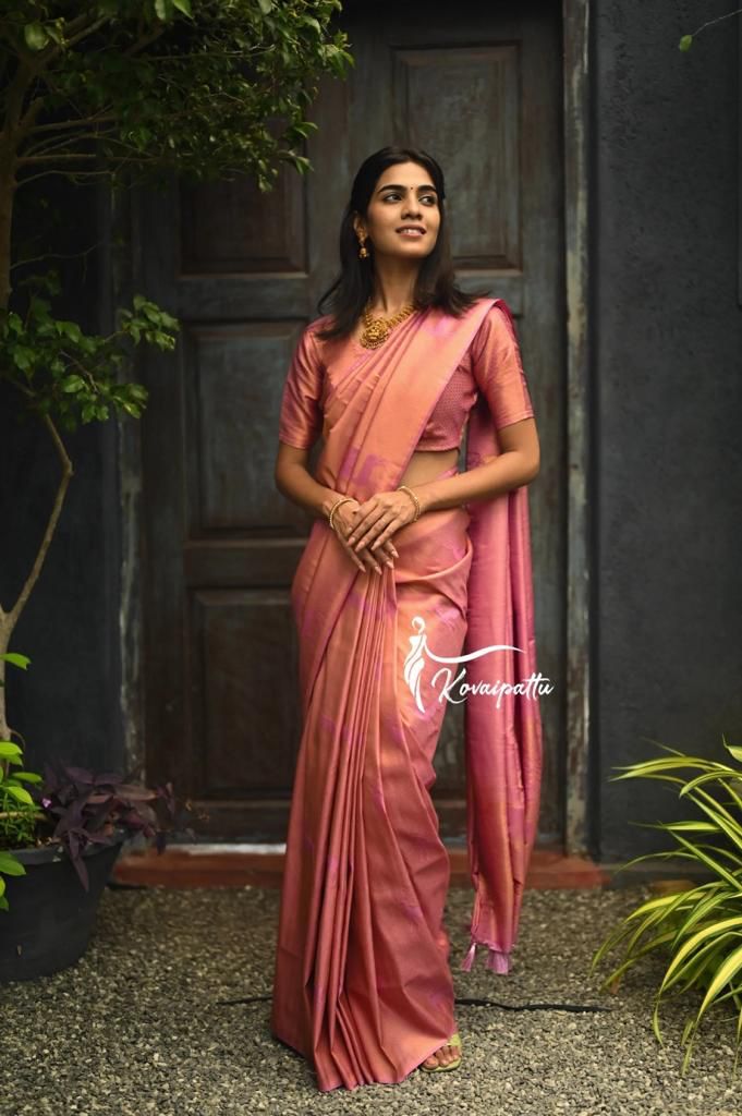 Glowing Baby Pink Color Soft Silk Saree With Blouse Piece