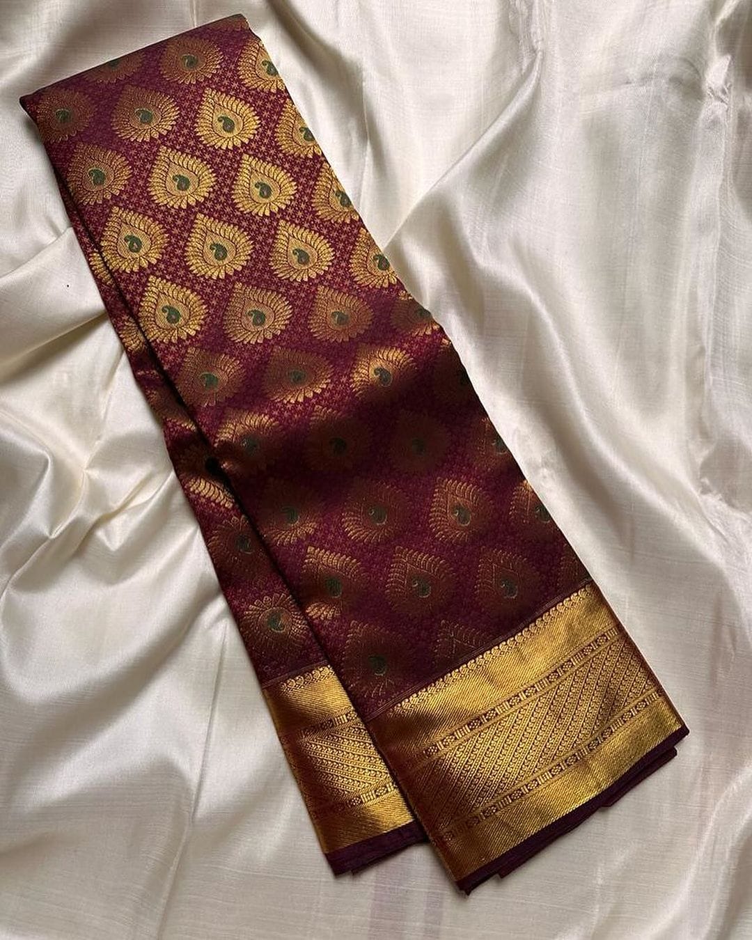 Vestigial Maroon Soft Banarasi Silk Saree With Amiable Blouse Piece