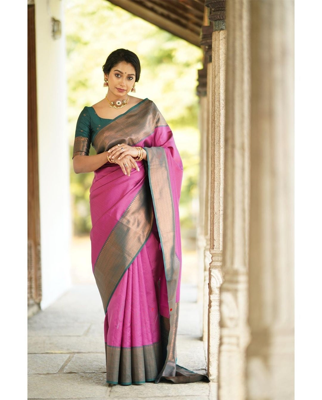 Groovy Pink Color Soft Silk Saree With Blouse Piece