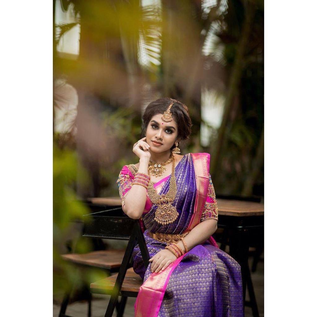 Deserving Purple Color Soft Banarasi Silk Saree With Blouse Piece