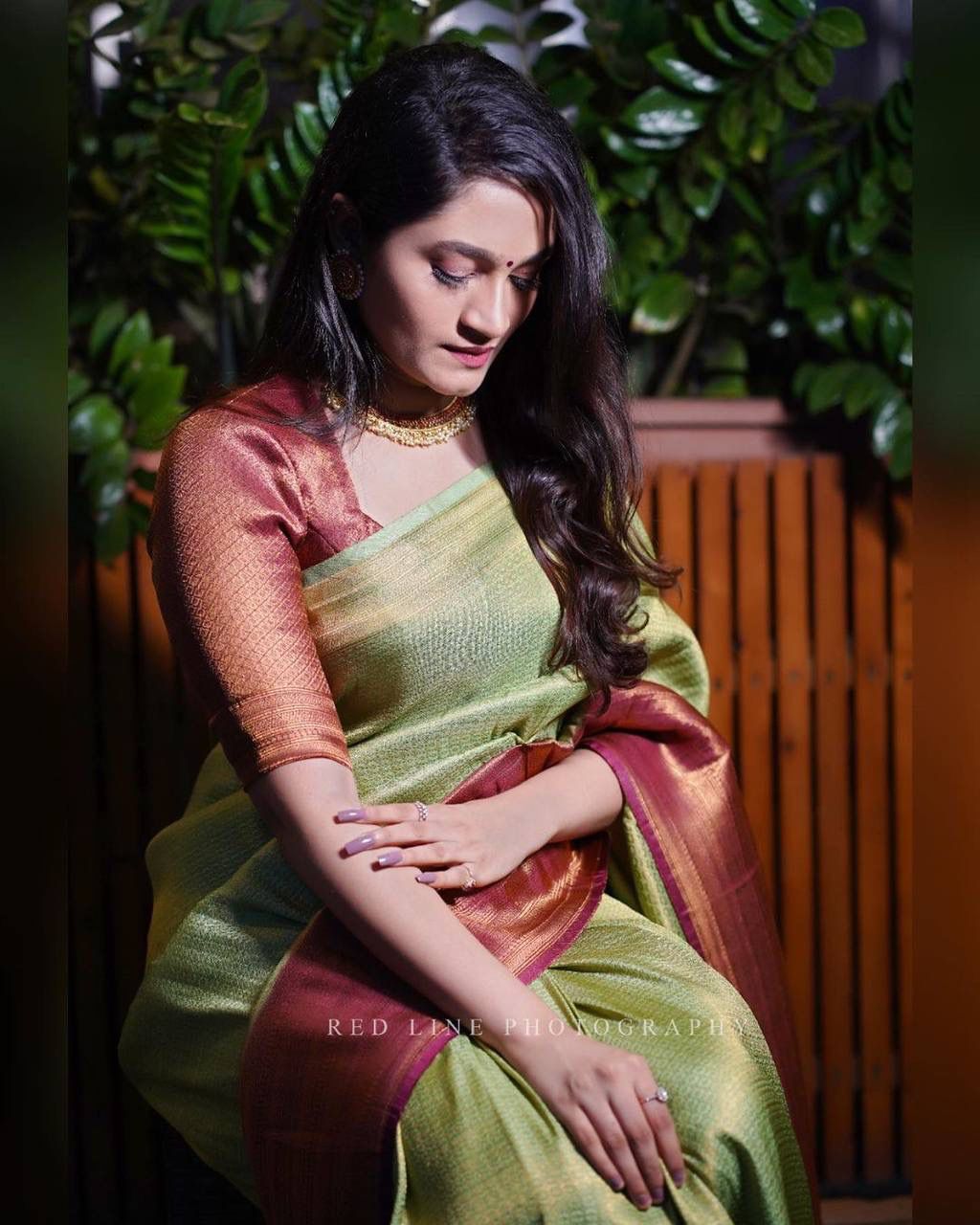 Staring Green Color Soft Banarasi Silk Saree With Surpassing Blouse Piece