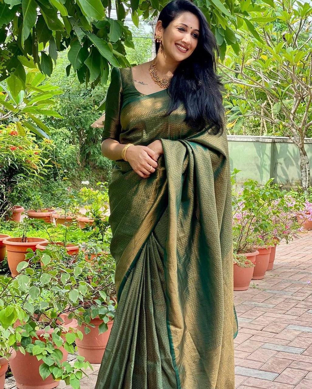 Imaginative Green Color Soft Banarasi Silk Saree With Blouse Piece