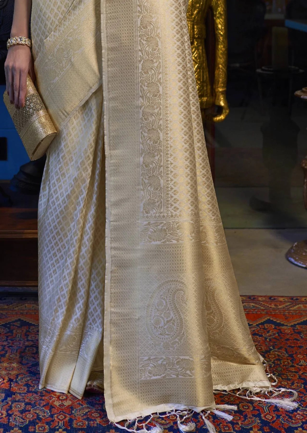 Inspiring Beige Color Kanjivaram Silk Saree With Supernal Blouse Piece