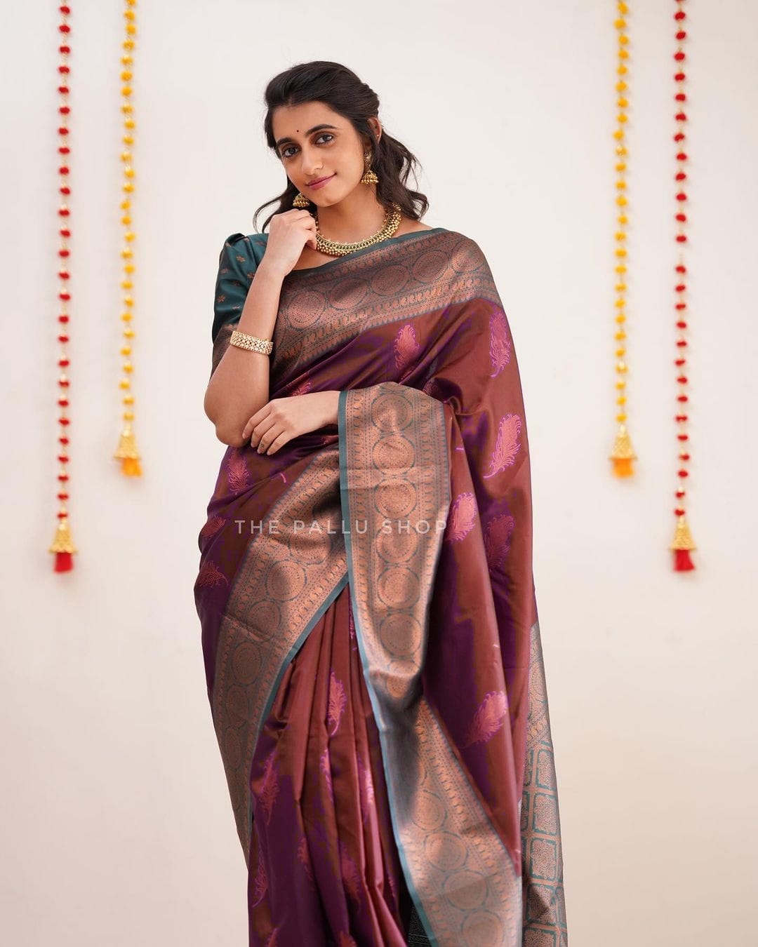 Snazzy Maroon Color Soft Banarasi Silk Saree With Enticing Blouse Piece