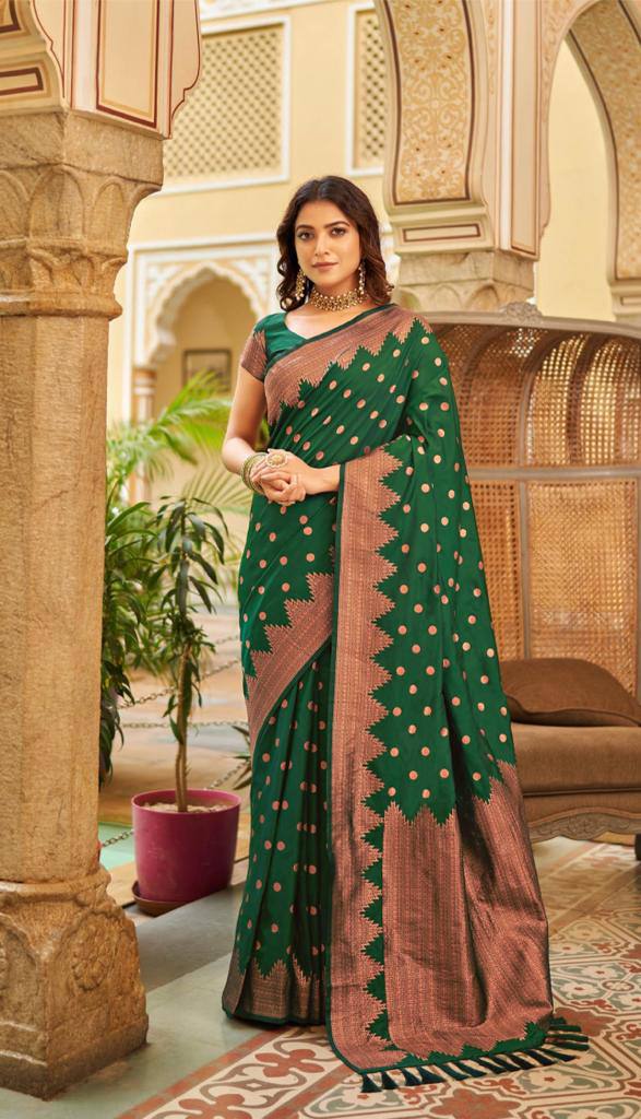 Prettiest Green Color Soft Silk Saree With Blouse Piece