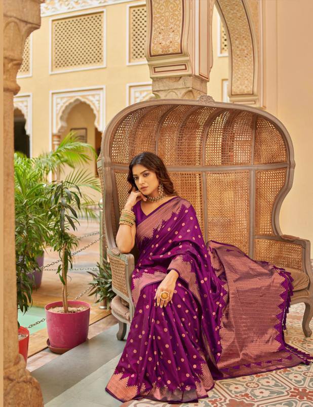 Stylish Purple Color Soft Silk Saree With Blouse Piece