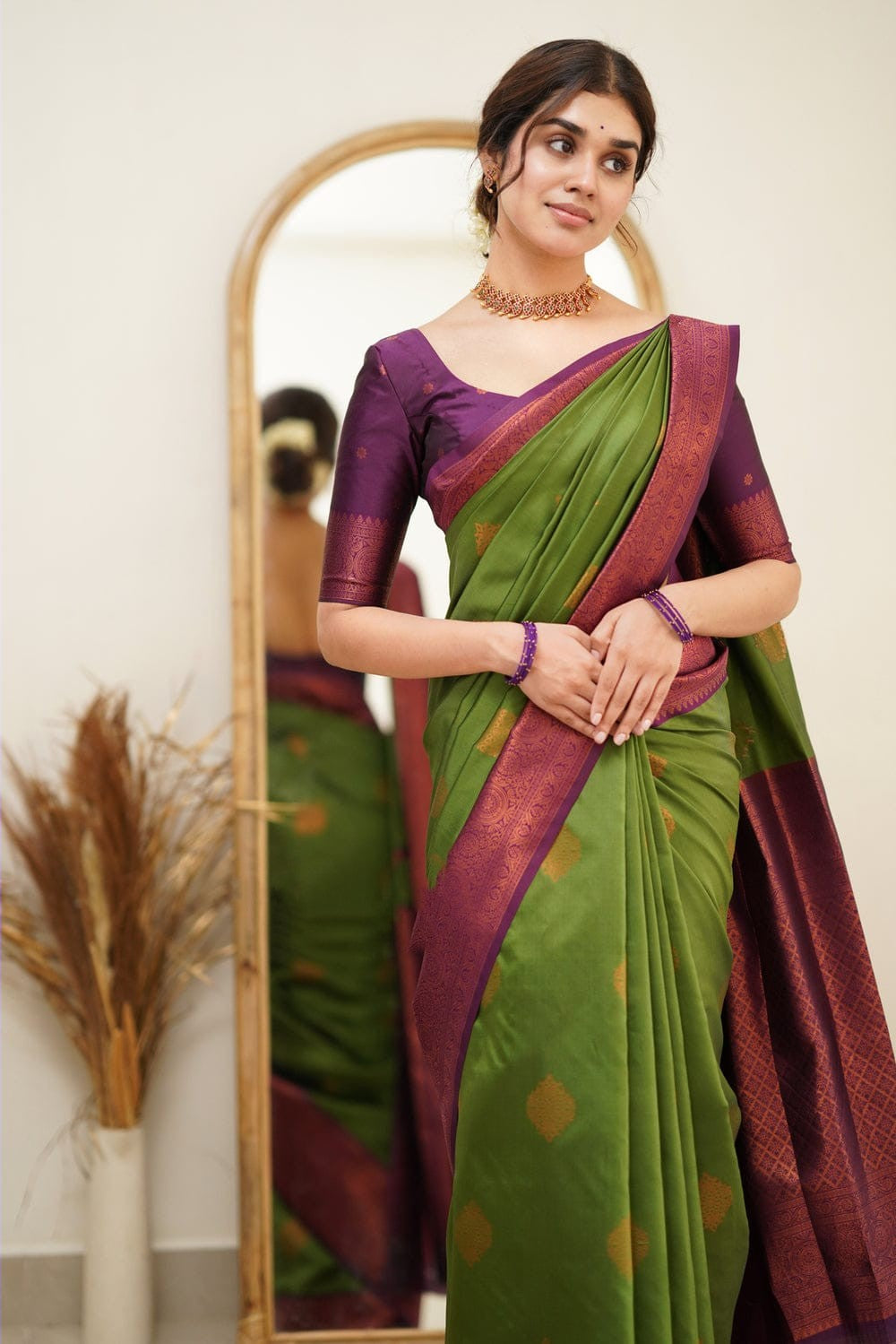Elaborate Green Color Soft Silk Saree With Charming Blouse Piece