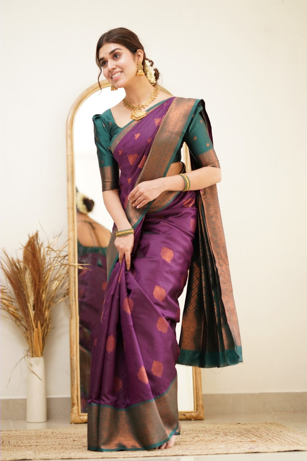 Innovative Purple Color Soft Silk Saree With Beautiful Blouse Piece