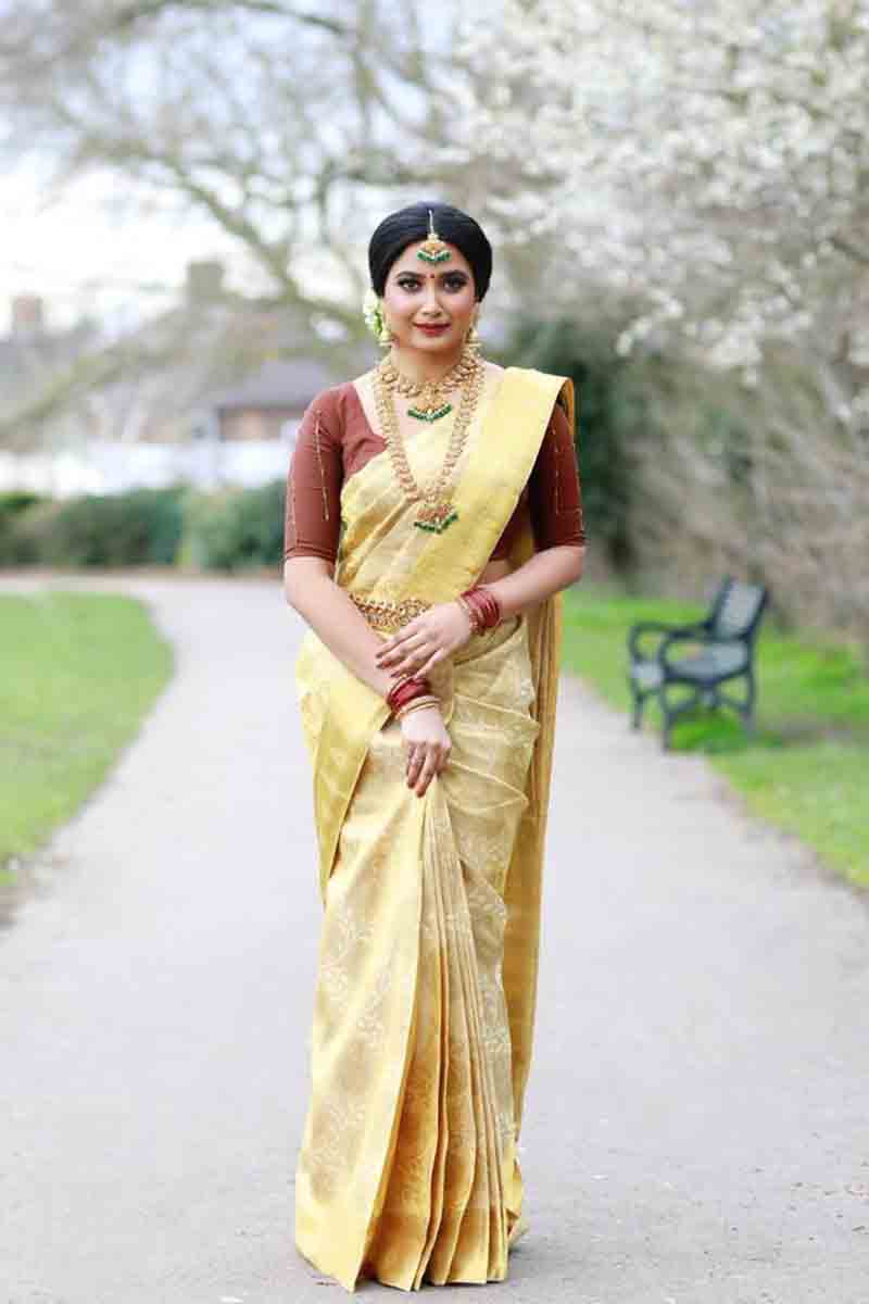 Hypnotic Yellow Color Soft Banarasi Silk Saree With Blouse Piece