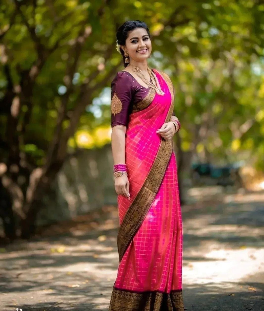 Bewitching Pink Color Soft Silk Saree With Blissful Blouse Piece