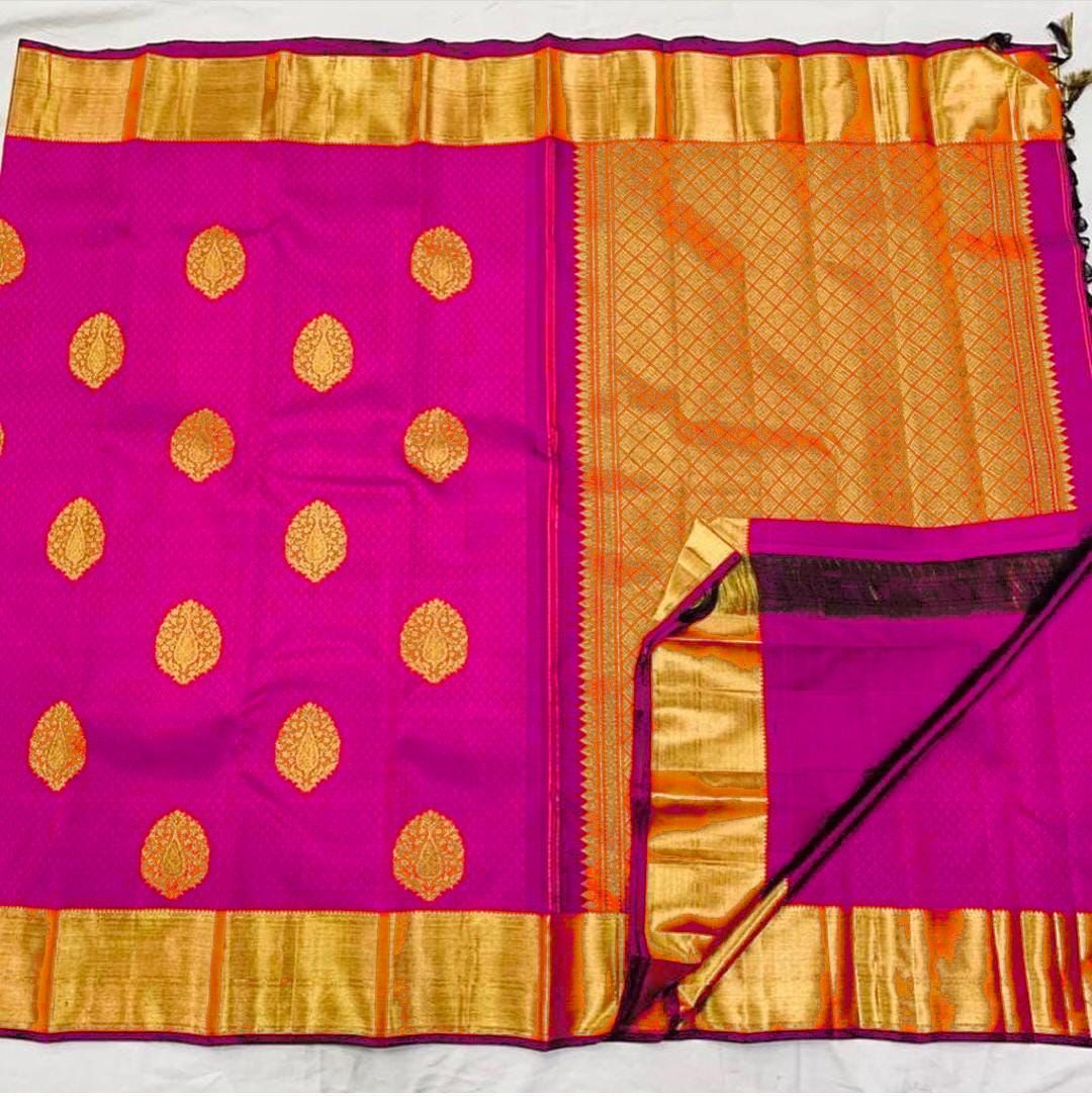 Scrumptious Pink Color Soft Silk Saree With Blouse Piece