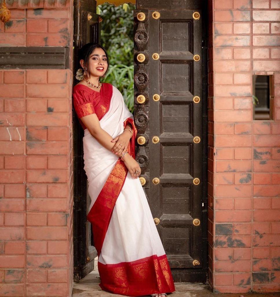 Adorable White  Color Soft Banarasi Silk Saree With Blouse Piece