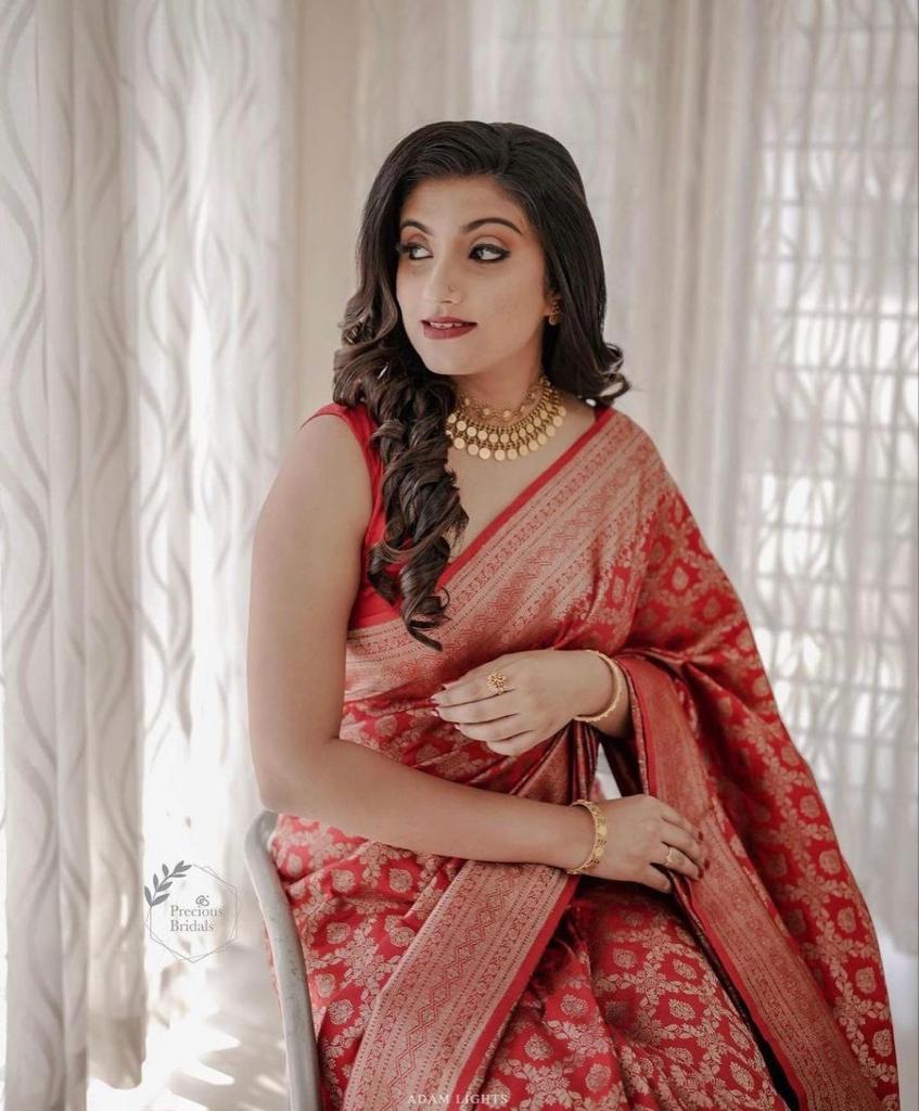 Amazing Red Soft Banarasi Silk Saree With Blouse Piece